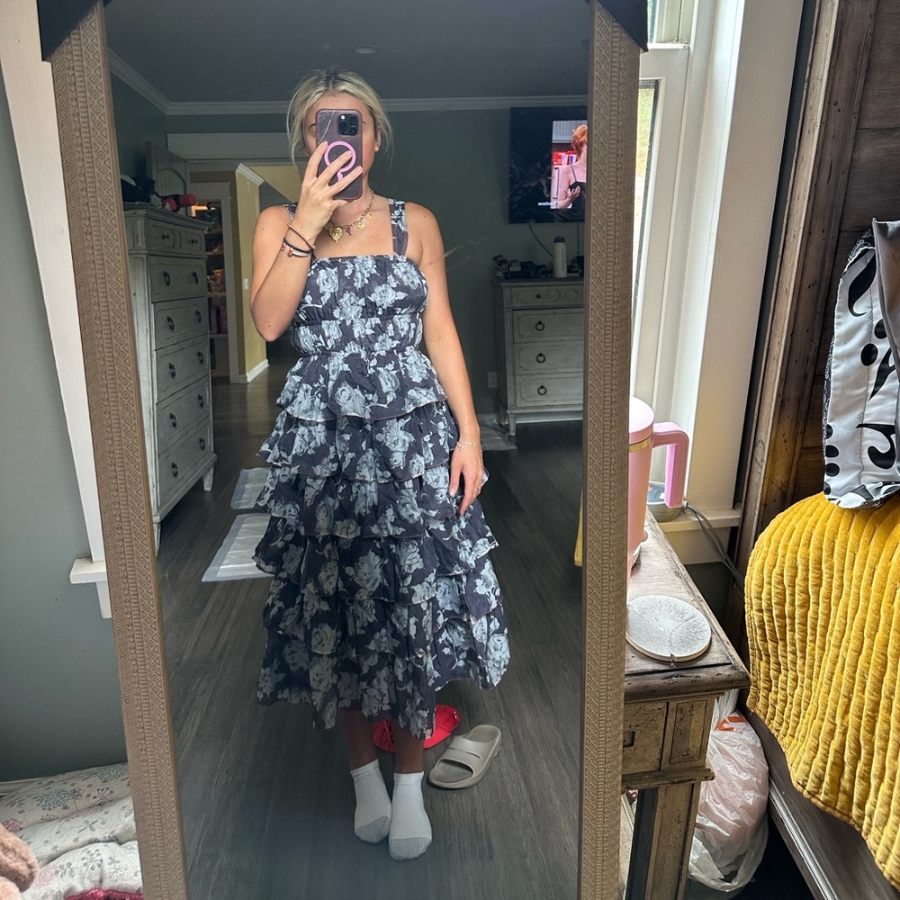 NWT floral tiered dress